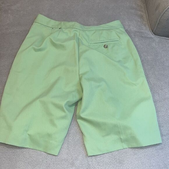 IZod Bermuda shorts w/ pockets, plus free LA hearts two toned halter top. - Picture 4 of 9